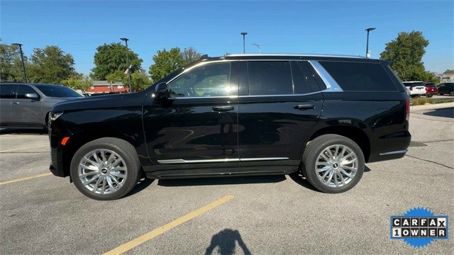 Cadillac Escalade Vehicle Full-screen Gallery Image 06