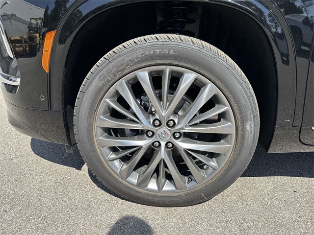 Buick Enclave Vehicle Full-screen Gallery Image 10