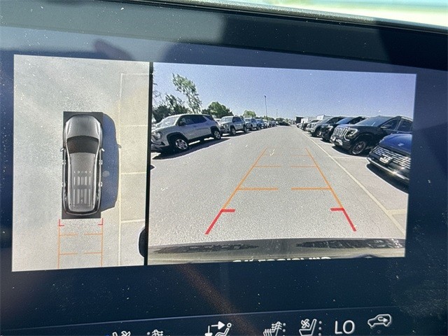 Buick Enclave Vehicle Full-screen Gallery Image 17