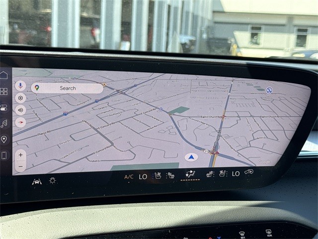 Buick Enclave Vehicle Full-screen Gallery Image 18