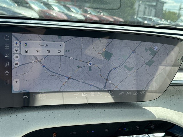 Buick Enclave Vehicle Full-screen Gallery Image 18