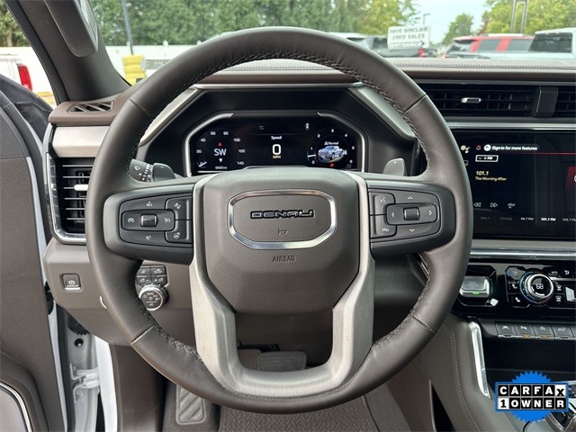GMC Sierra 1500 Vehicle Full-screen Gallery Image 14
