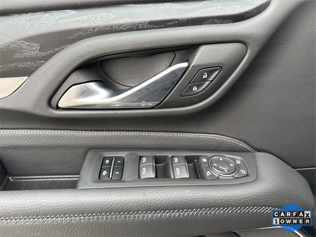 GMC Yukon Vehicle Full-screen Gallery Image 28