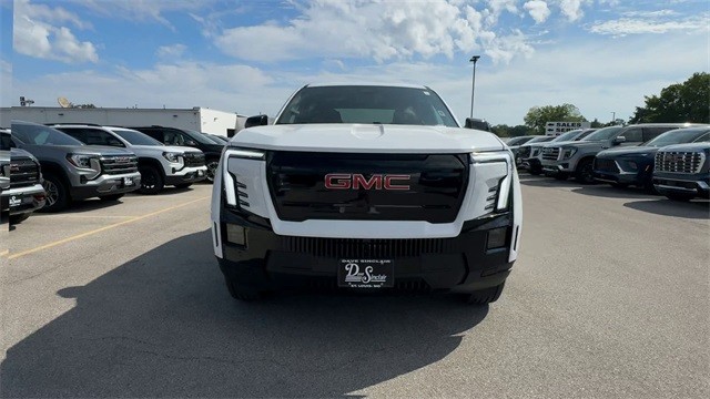 GMC Sierra EV Vehicle Full-screen Gallery Image 03