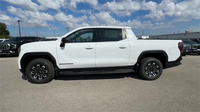 GMC Sierra EV Vehicle Full-screen Gallery Image 05