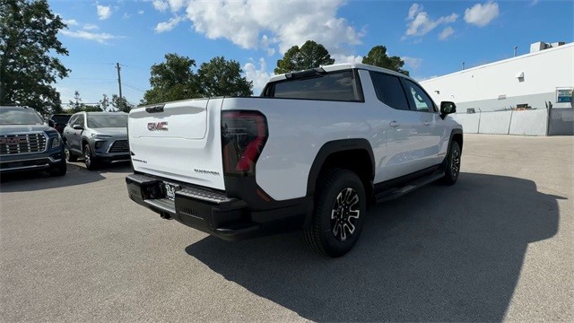 GMC Sierra EV Vehicle Full-screen Gallery Image 08