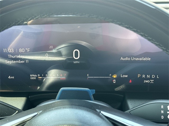 Buick Enclave Vehicle Full-screen Gallery Image 15