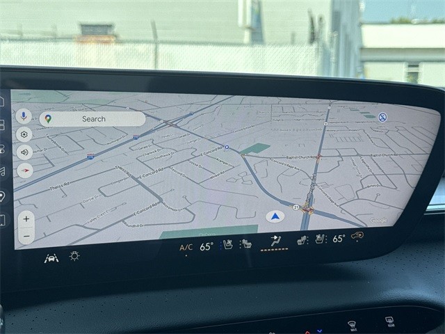 Buick Enclave Vehicle Full-screen Gallery Image 18