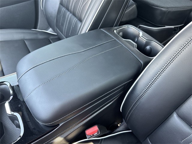 Buick Enclave Vehicle Full-screen Gallery Image 21