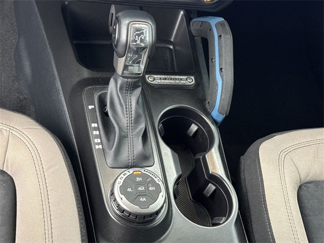 Ford Bronco Vehicle Full-screen Gallery Image 20