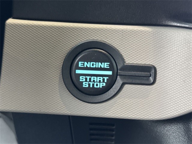 Ford Bronco Vehicle Full-screen Gallery Image 21