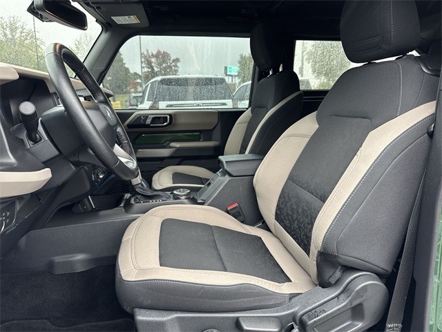 Ford Bronco Vehicle Full-screen Gallery Image 23