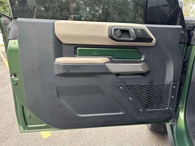 Ford Bronco Vehicle Full-screen Gallery Image 26