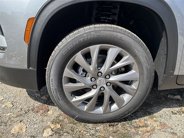 Buick Enclave Vehicle Full-screen Gallery Image 10