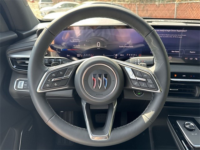 Buick Enclave Vehicle Full-screen Gallery Image 14