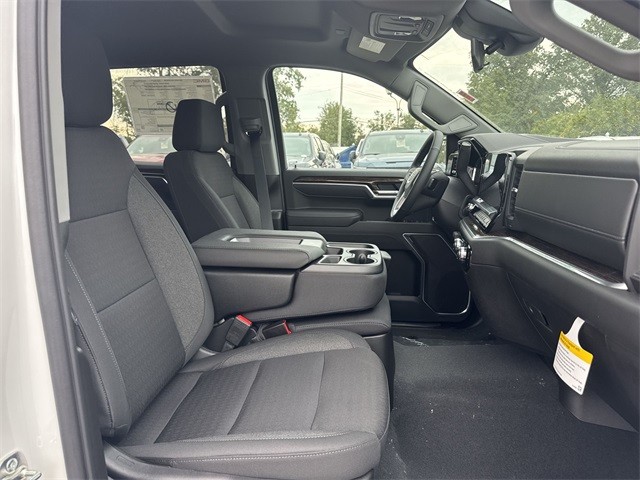 GMC Sierra 1500 Vehicle Full-screen Gallery Image 24