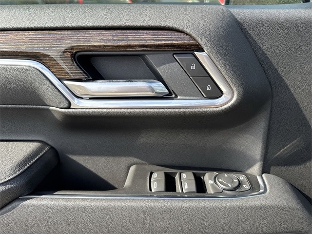 GMC Sierra 1500 Vehicle Full-screen Gallery Image 13