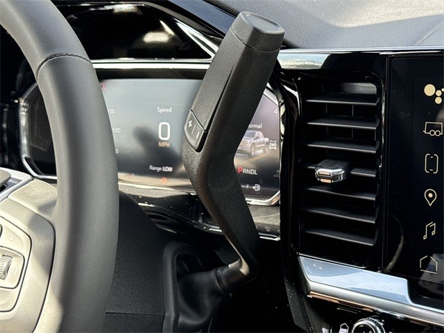 GMC Sierra 1500 Vehicle Full-screen Gallery Image 20