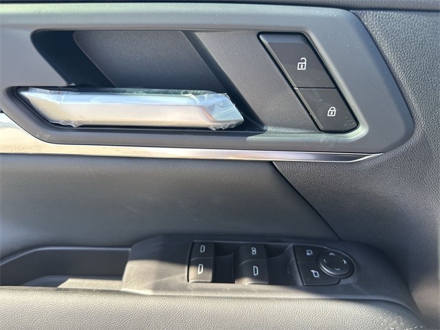 GMC Terrain Vehicle Full-screen Gallery Image 13