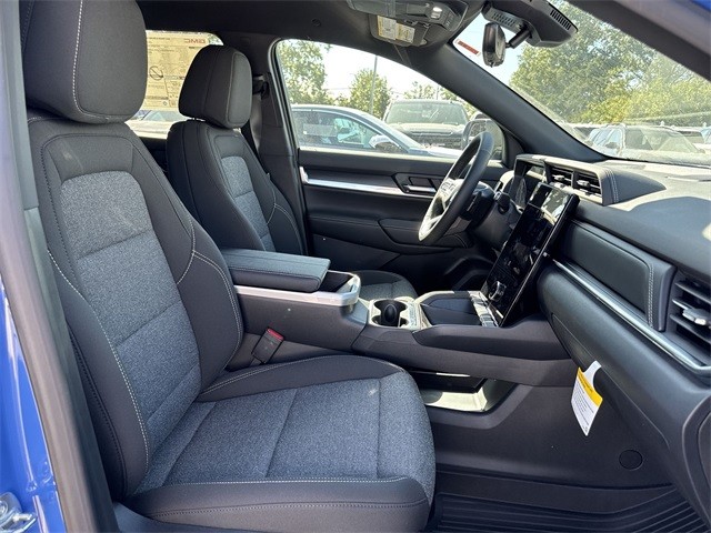 GMC Terrain Vehicle Full-screen Gallery Image 24