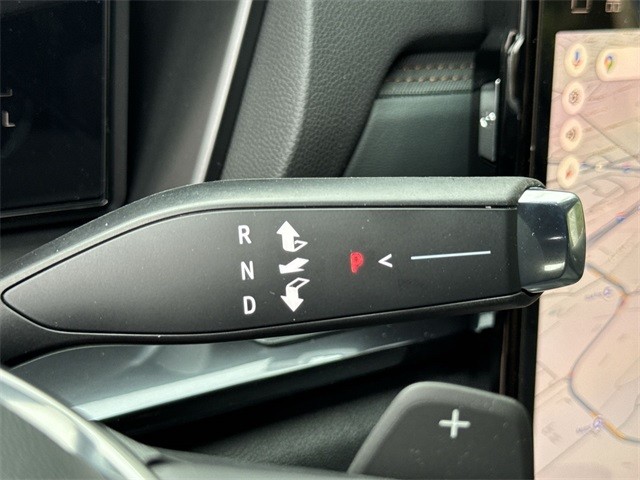 GMC Terrain Vehicle Full-screen Gallery Image 20