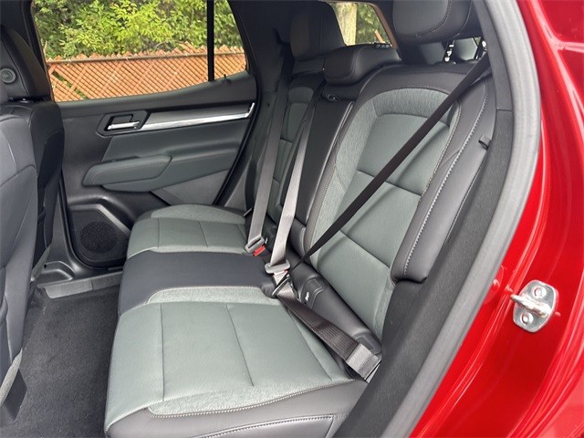 GMC Terrain Vehicle Full-screen Gallery Image 22