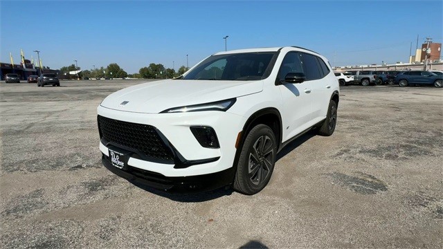 Buick Enclave Vehicle Full-screen Gallery Image 04