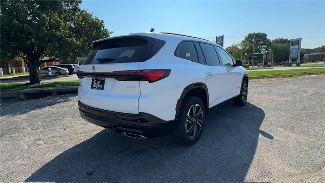 Buick Enclave Vehicle Full-screen Gallery Image 08