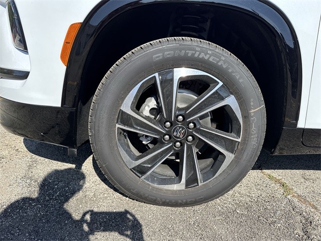 Buick Enclave Vehicle Full-screen Gallery Image 10