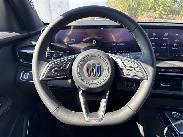 Buick Enclave Vehicle Full-screen Gallery Image 14