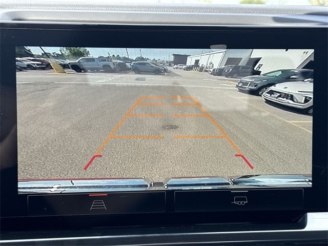 GMC Sierra 1500 Vehicle Full-screen Gallery Image 17