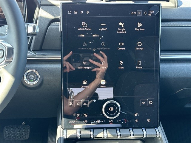 GMC Terrain Vehicle Full-screen Gallery Image 16