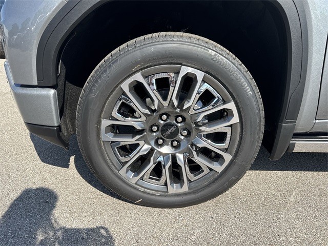 GMC Sierra 1500 Vehicle Full-screen Gallery Image 10