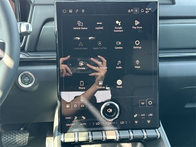 GMC Terrain Vehicle Full-screen Gallery Image 16