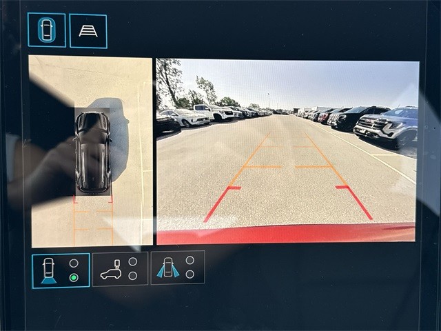 GMC Terrain Vehicle Full-screen Gallery Image 17