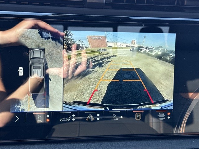 GMC Sierra 1500 Vehicle Full-screen Gallery Image 17