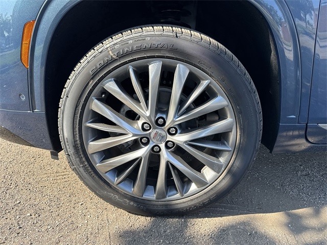 Buick Enclave Vehicle Full-screen Gallery Image 10