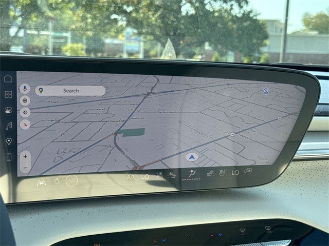 Buick Enclave Vehicle Full-screen Gallery Image 18