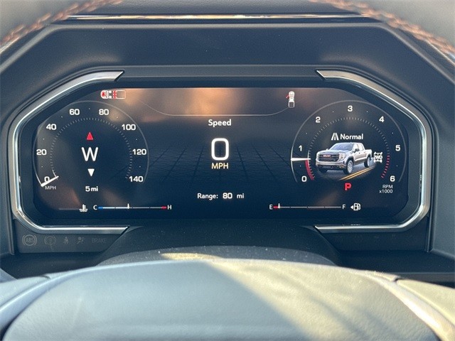 GMC Sierra 1500 Vehicle Full-screen Gallery Image 15