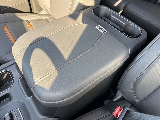 GMC Sierra 1500 Vehicle Full-screen Gallery Image 21