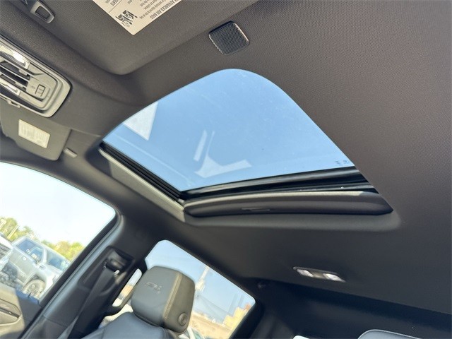 GMC Sierra 1500 Vehicle Full-screen Gallery Image 22