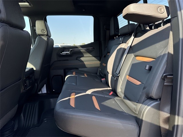 GMC Sierra 1500 Vehicle Full-screen Gallery Image 23