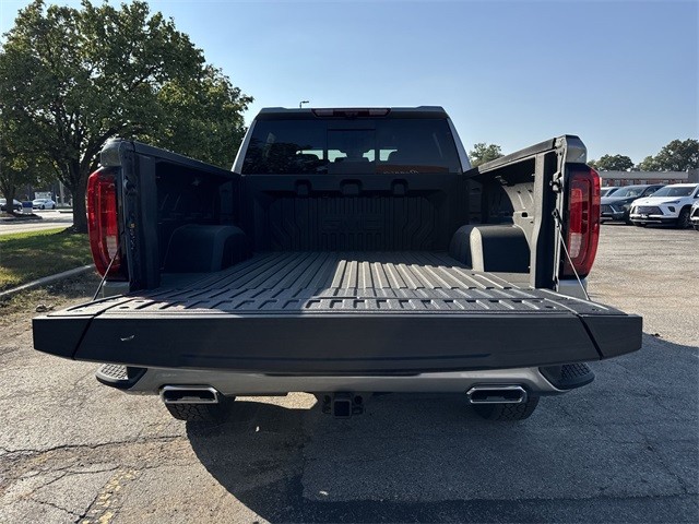 GMC Sierra 1500 Vehicle Full-screen Gallery Image 24