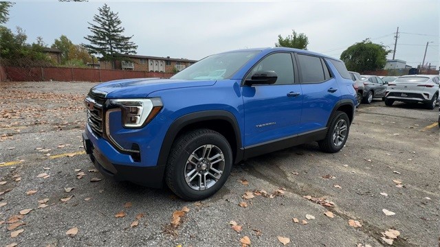 GMC Terrain Vehicle Full-screen Gallery Image 04