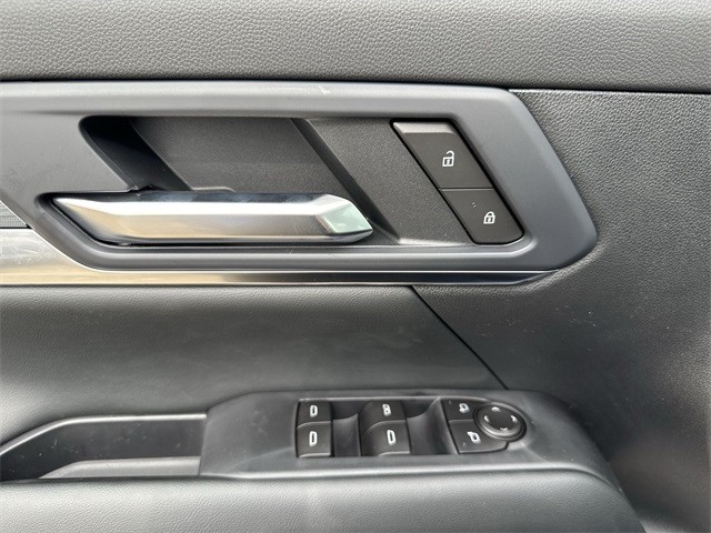 GMC Terrain Vehicle Full-screen Gallery Image 13