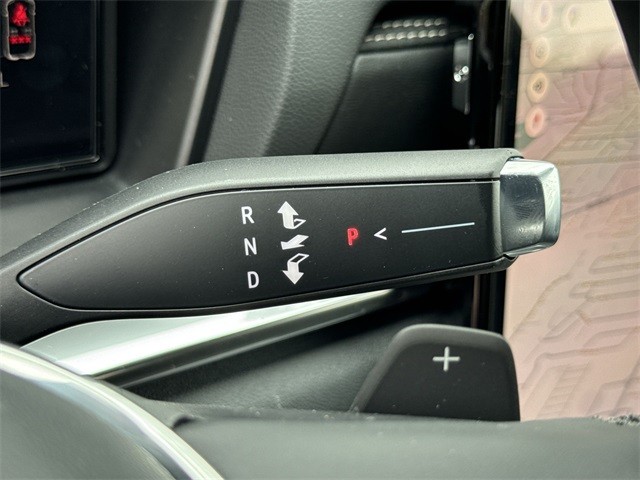 GMC Terrain Vehicle Full-screen Gallery Image 20