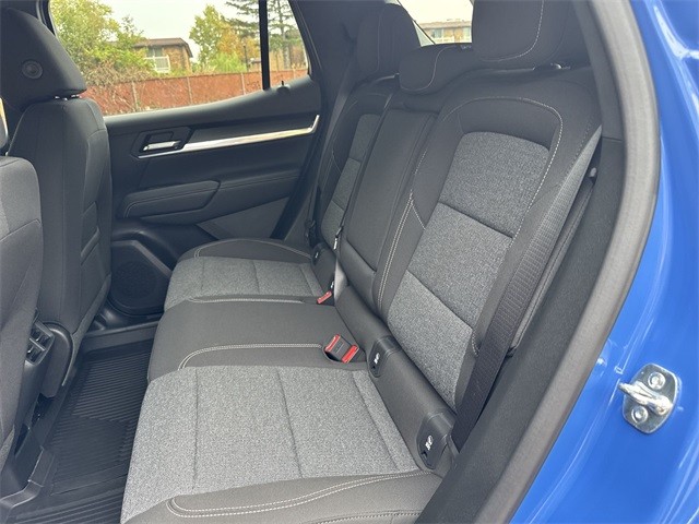 GMC Terrain Vehicle Full-screen Gallery Image 22