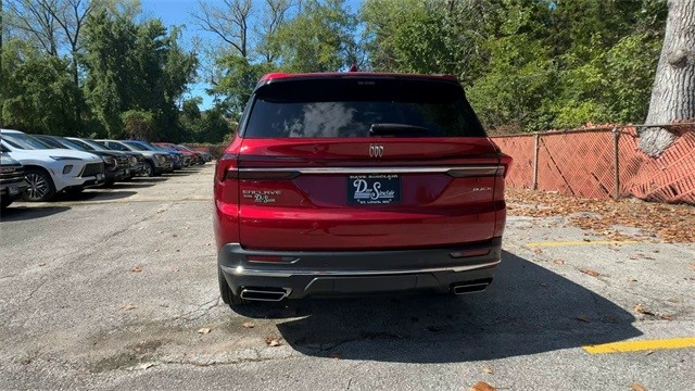 Buick Enclave Vehicle Full-screen Gallery Image 07