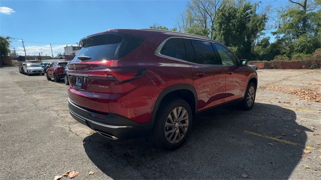 Buick Enclave Vehicle Full-screen Gallery Image 08