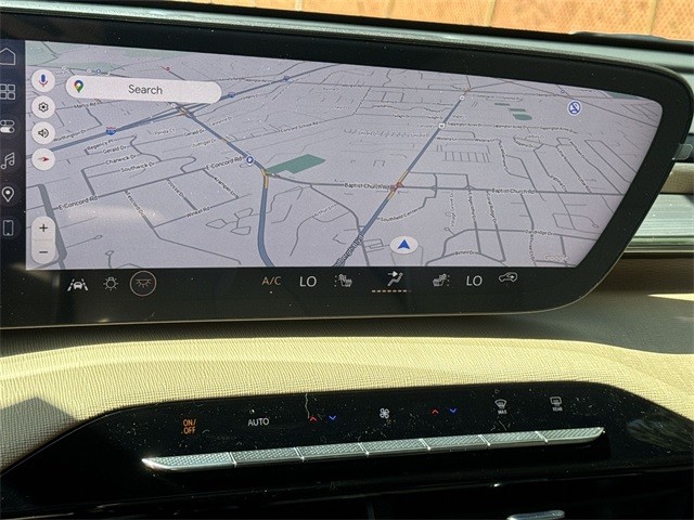 Buick Enclave Vehicle Full-screen Gallery Image 18